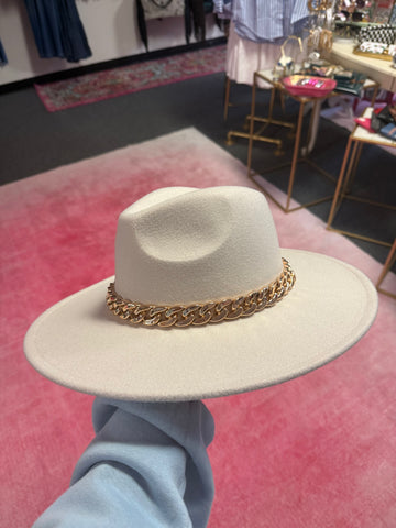 Montana Cowboy Hat w/Gold Chain
