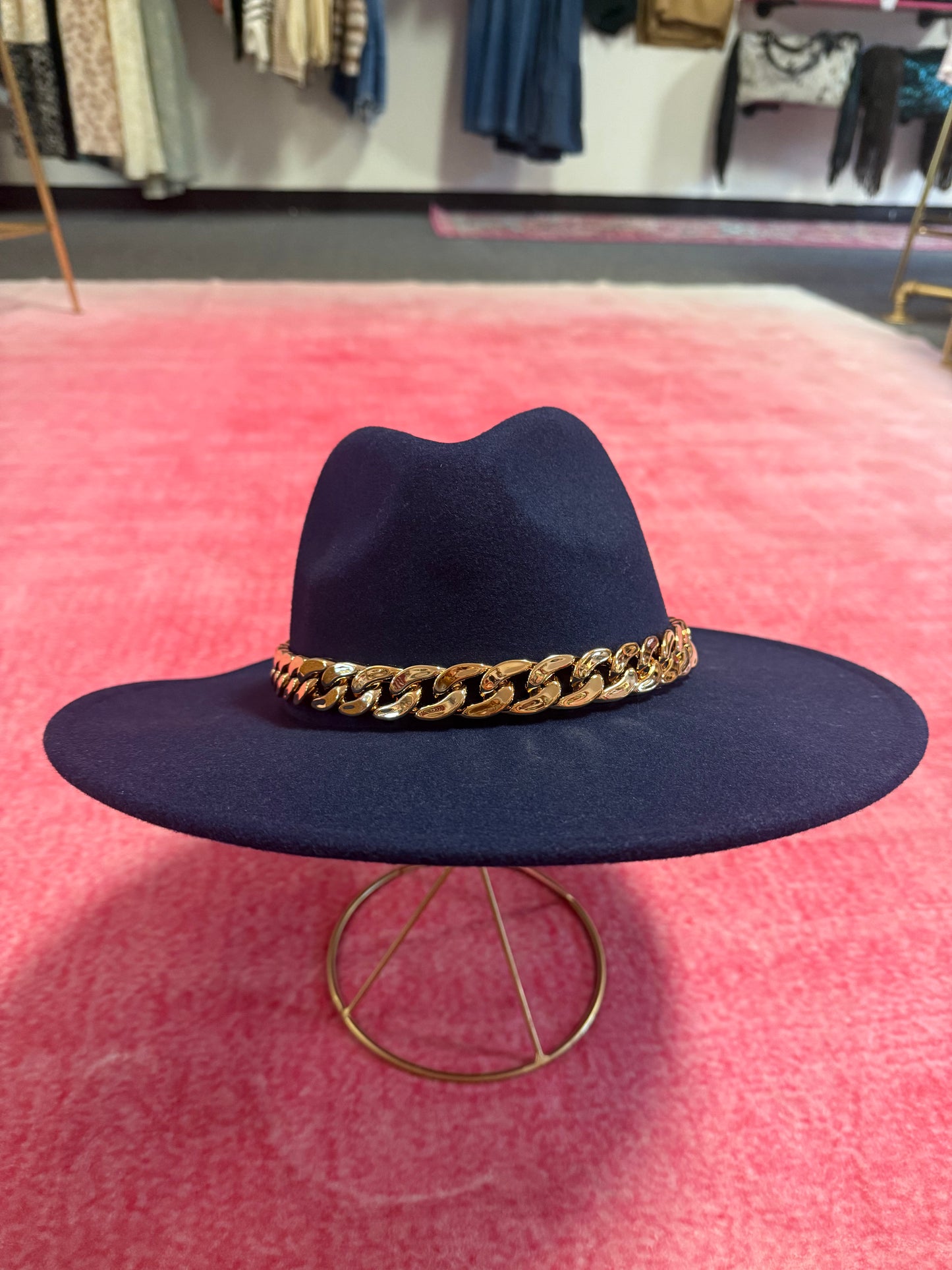 Montana Cowboy Hat w/Gold Chain